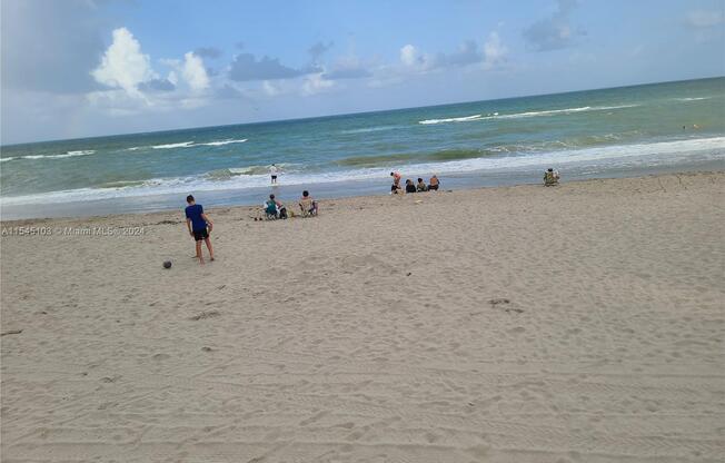 3725 S Ocean Dr