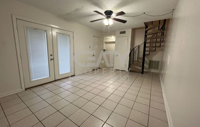 2 beds, 1.5 baths, 1,000 sqft, $825