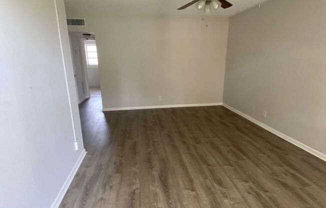 1 bed, 1 bath, 700 sqft, $1,725, Unit 18