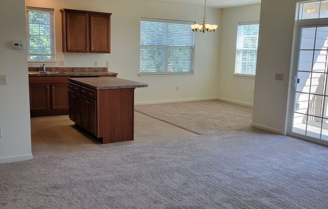 2 beds, 2 baths, 1,252 sqft, $1,680, Unit SU40330