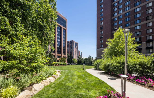 Green Space Walking Trails at 15 Bank Apartments, New York