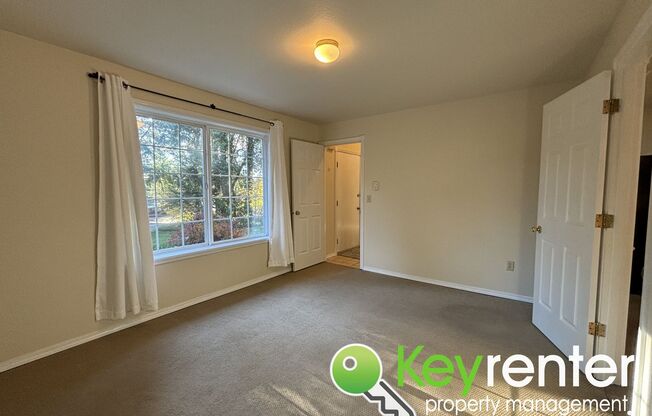 3 beds, 2 baths, $2,300