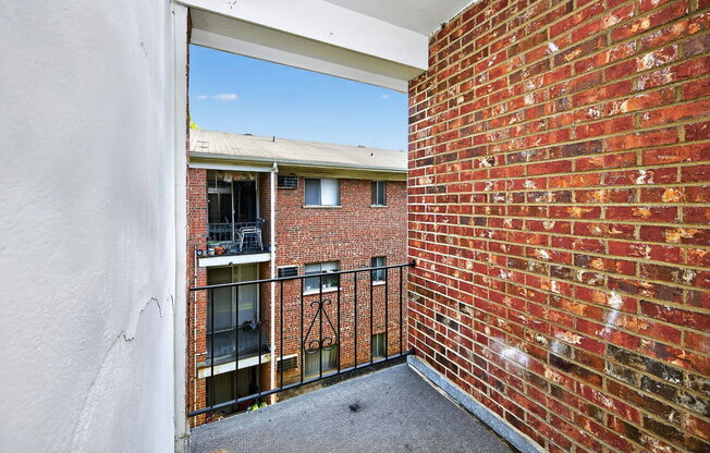 1 bed, 1 bath, 400 sqft, $875, Unit 13