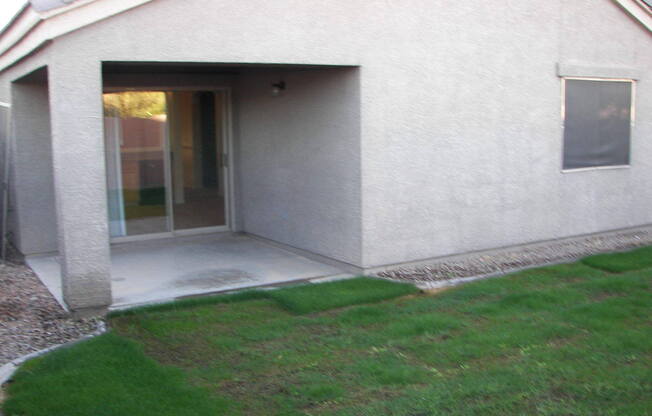 3 beds, 2 baths, $1,900