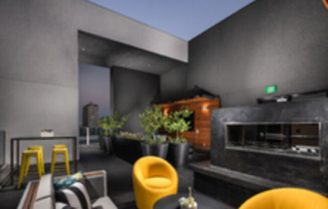 1 bed, 1 bath, 575 sqft, $2,676, Unit 526