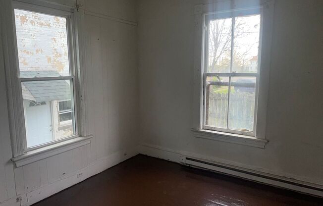Two Bedroom Apartment Close to Downtown Lynchburg!