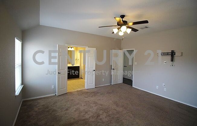 Wonderful 4/2/2 In Waxahachie For Rent!