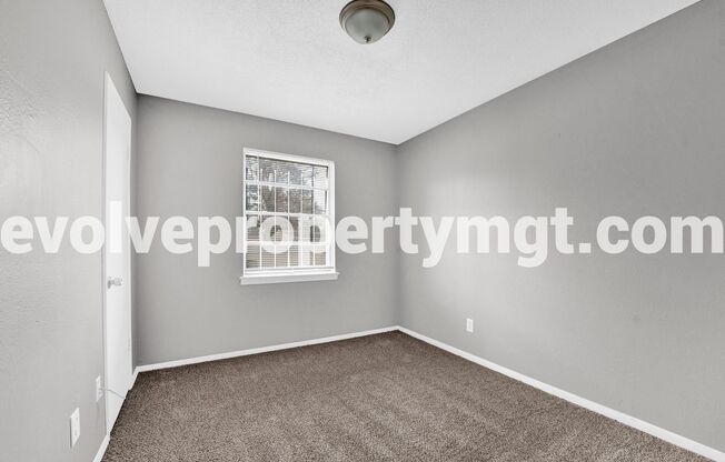 3 beds, 1 bath, $1,150