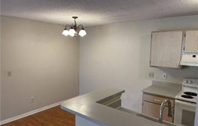 2 beds, 2 baths, $1,575