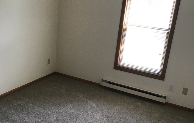 2 beds, 1 bath, 950 sqft, $1,695, Unit 7679CB - HPCI, II