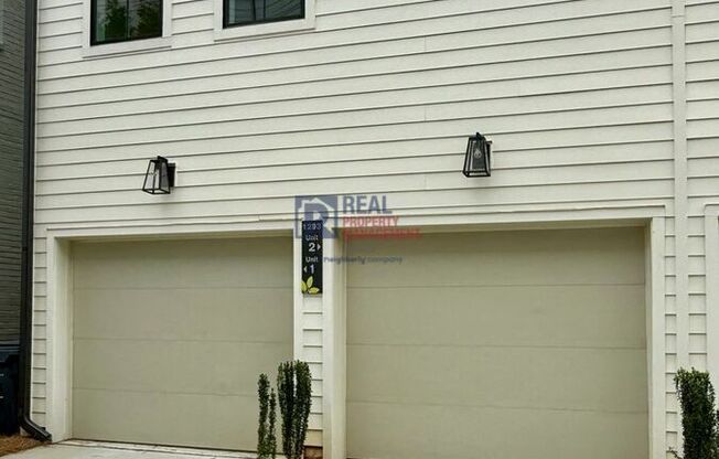 1293 LONGREEN TER NW