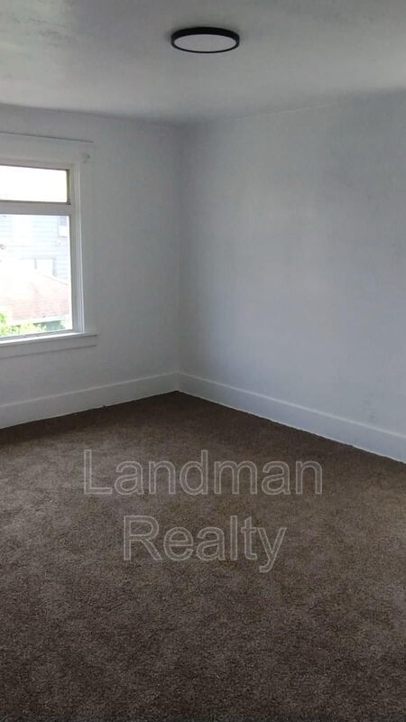 1404 MAPLE AVE