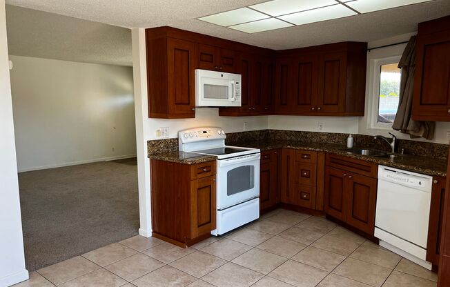 2 Bedroom 2 Bath Ground Level Apartment for Rent in La Habra