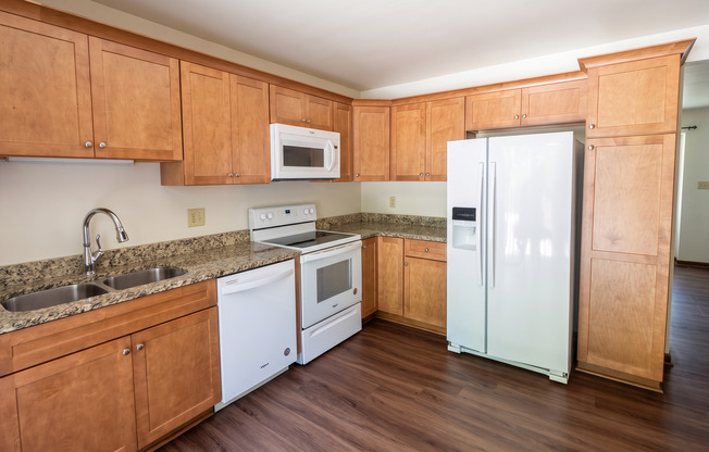 2 beds, 1.5 baths, 907 sqft, $1,400