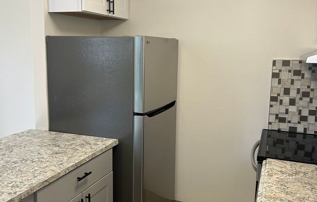 2 beds, 1 bath, 930 sqft, $1,975, Unit S3
