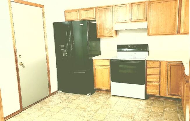 3 beds, 2 baths, $1,775