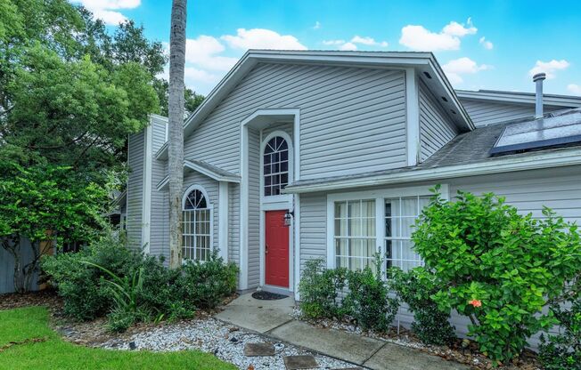 ✨ Charming Longwood Townhome with Modern Updates & Solar Power