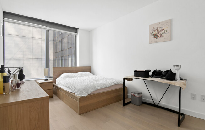 1 bed, 1 bath, 724 sqft, $4,500, Unit 1404