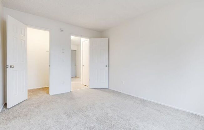 1 bed, 1 bath, 547 sqft, $1,300, Unit 8