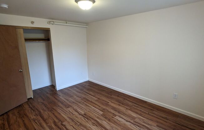 2 beds, 1 bath, 750 sqft, $1,195, Unit 20