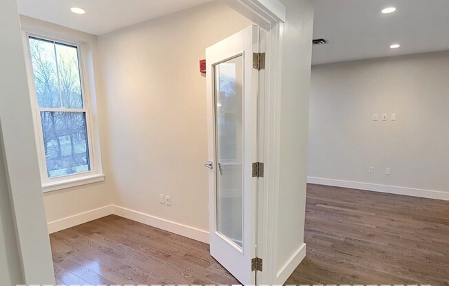 1 bed, 1 bath, $3,500, Unit 411