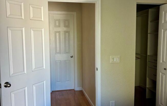 1 bed, 1 bath, $2,350, Unit # 503