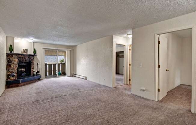 Living area at The Greenbriar Apartment Homes