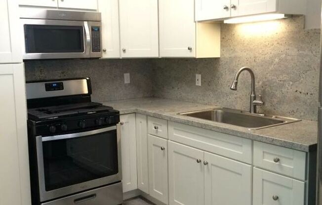 012 - 370 N Fair Oaks Ave