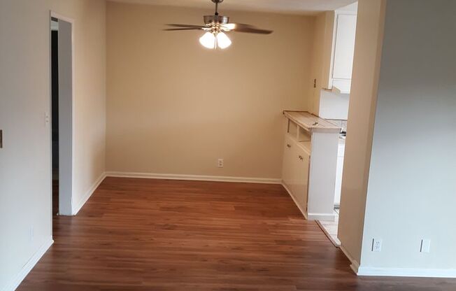 2 beds, 2 baths, $2,295, Unit 34