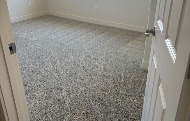 2 beds, 2 baths, 1,033 sqft, $2,238, Unit 1663 - 1305