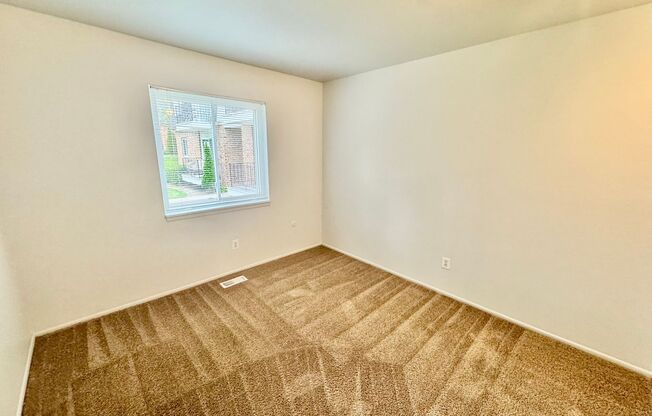 2 beds, 1 bath, 850 sqft, $1,295, Unit 301
