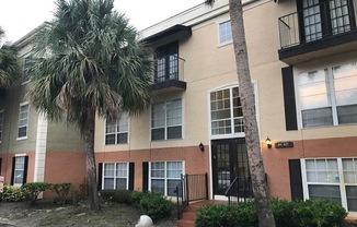 2/2 Condo Available Now!