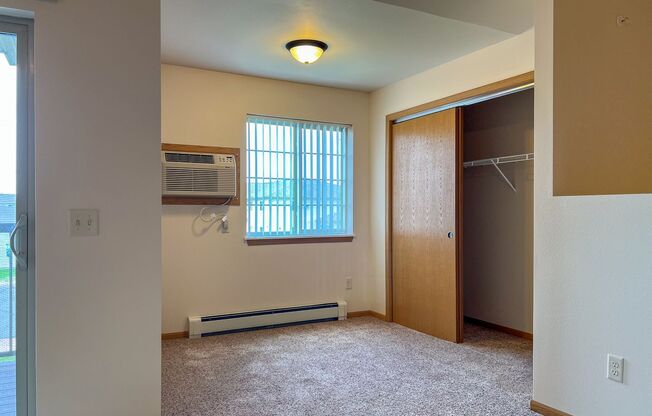 2 beds, 2 baths, 1,325 sqft, $1,560, Unit ML 550-02