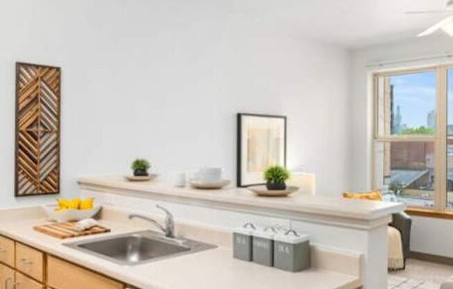 Fifth Avenue Place Apartments
