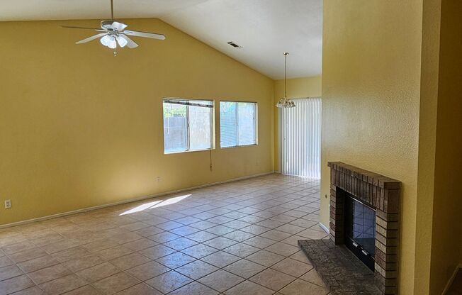 Silver Creek Home 3 Bed 2 Bath + Office