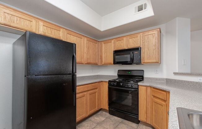 3 beds, 2 baths, $1,600, Unit # 1109