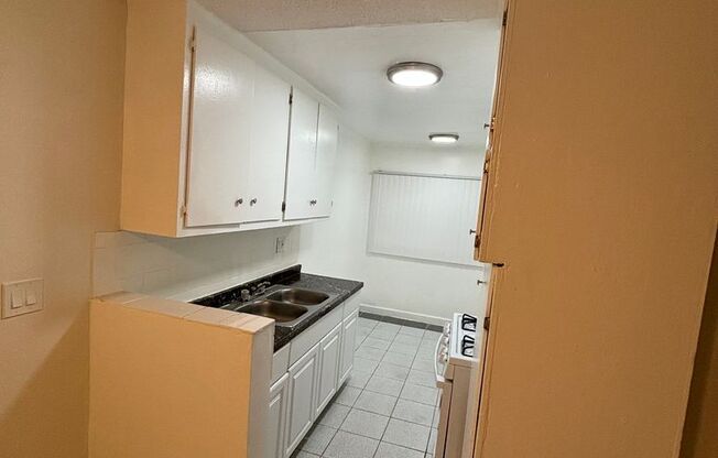 1 bed, 1 bath, $1,800, Unit 14122 - Apt 4