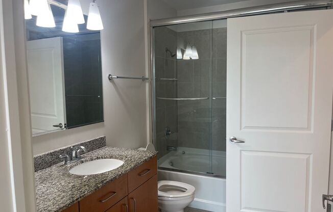 1 bed, 1 bath, $1,995
