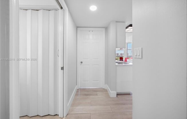 3 beds, 2 baths, $4,200, Unit # 1406