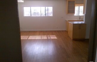 931 N ALFRED ST