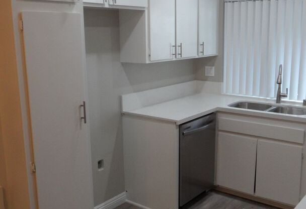 2 beds, 2 baths, $3,295, Unit # 44