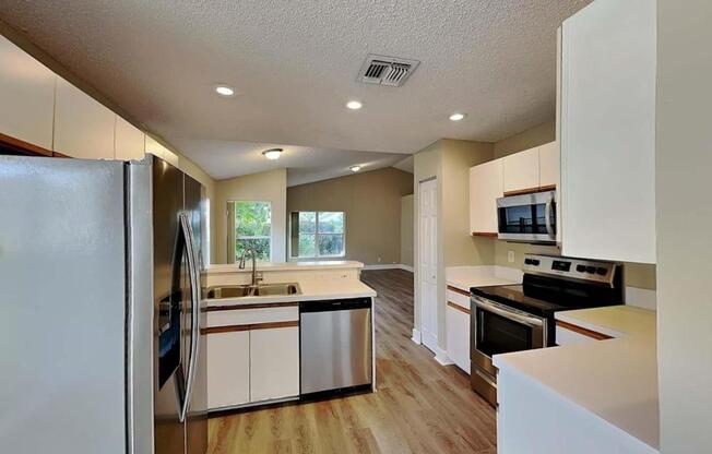 9220 ARBORWOOD CIR