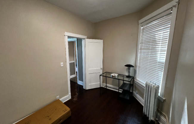 2 beds, 1 bath, $1,500