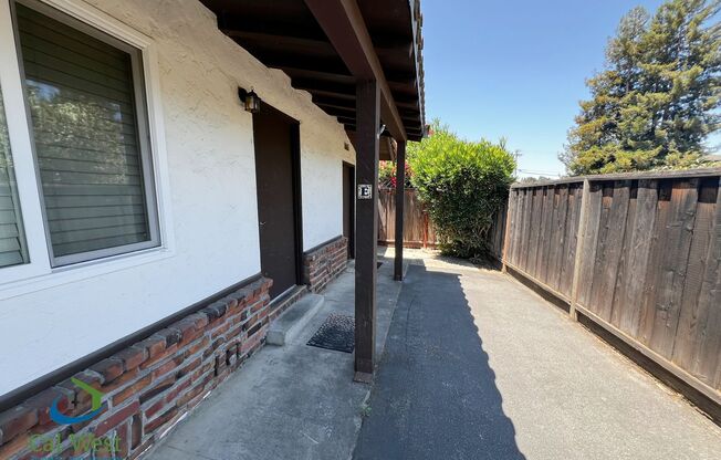 $2600 - Quiet Mountain View apartment in North Whisman Neighborhood, SMALL PET POSSIBLE!