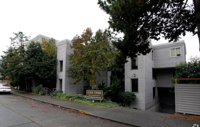 1 bed, 1 bath, 610 sqft, $1,795, Unit 611