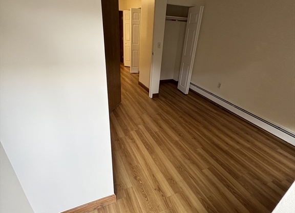 3 beds, 1 bath, 1,000 sqft, $4,500, Unit 3