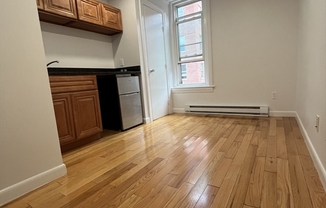 302 NEWBURY ST