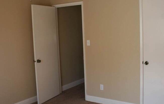 2 beds, 1.5 baths, $1,650, Unit UNIT B