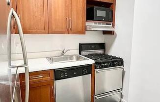 2 beds, 2 baths, $4,650, Unit #3A