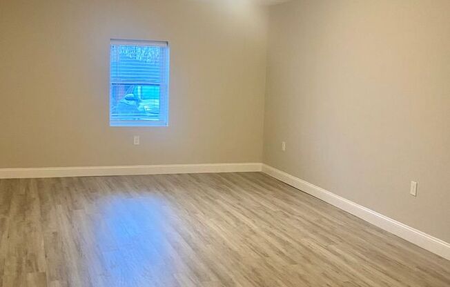 2 beds, 1 bath, 800 sqft, $1,975, Unit G5